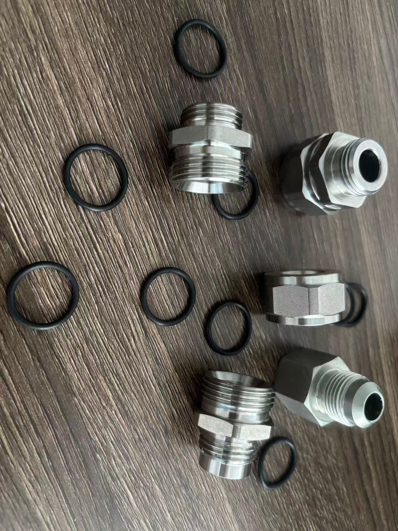 Why are 90% of fluid fitting leaks caused by machining defects, not O-ring failures?